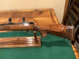 Weatherby Mark V .300 Weatherby Magnum - 4 of 8