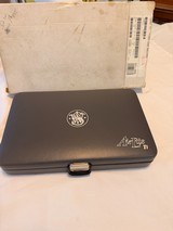 Smith & Wesson .32 Cal Titanium Air Lite 6 shot Revolver. New in Box - Image 3 of 9