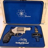 Smith & Wesson .32 Cal Titanium Air Lite 6 shot Revolver. New in Box - Image 7 of 9