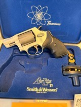 Smith & Wesson .32 Cal Titanium Air Lite 6 shot Revolver. New in Box - Image 5 of 9