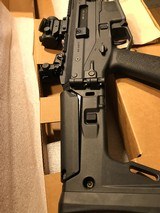 Bushmaster ACR 5.56 with red dot , as new - 5 of 15
