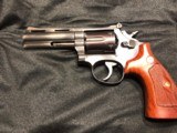 s&w model 19-2 with 3-3/4" barrel, 357 Blued in great condition - 10 of 13