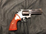 s&w model 19-2 with 3-3/4" barrel, 357 Blued in great condition - 3 of 13