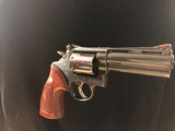 s&w model 19-2 with 3-3/4" barrel, 357 Blued in great condition - 1 of 13