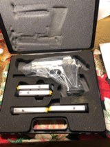 S&W MODERL 4006 , 40 CAL. , 4" STAINLESS , 5 MAGS EXCELLENT CONDITION - 1 of 12