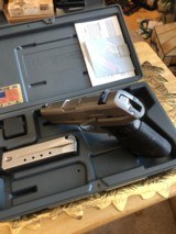 Ruger P93DAO , 9MM STAINLESS 15 ROUND VERY NICE - 3 of 10
