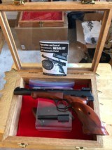 BROWNING MEDALIST ,1969 EXCELLENT CONDITION - 1 of 14