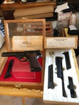 HIGH STANDARD VICTOR .22 & .22 SHORT WITH CONVERSION KIT , EXCELLENT , 2 MAGS - 1 of 15