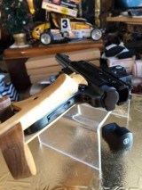 RUGER MARK II TARGET WITH RED DOT AND TARGET WOODEN GRIPS , BLUE 5 1/2" BARREL, EXCELLENT - 5 of 15