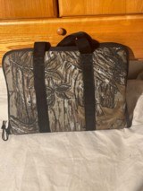 Colt Anaconda 44 MagRealtree, Excellent condition, 8” barrel, 2.5-8 EER scope - 5 of 10