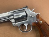Mint S&W 686-1 Stainless 357 mag, 6” barrel, Walnut Target Grips. Excellent! - 2 of 15