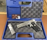 Nice Colt 1911 Enhanced Government Model 45 auto w/box - 1 of 15