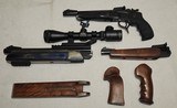 Thompson Contender G2 with 3 barrels, two extra grips and an extra stock - 1 of 9