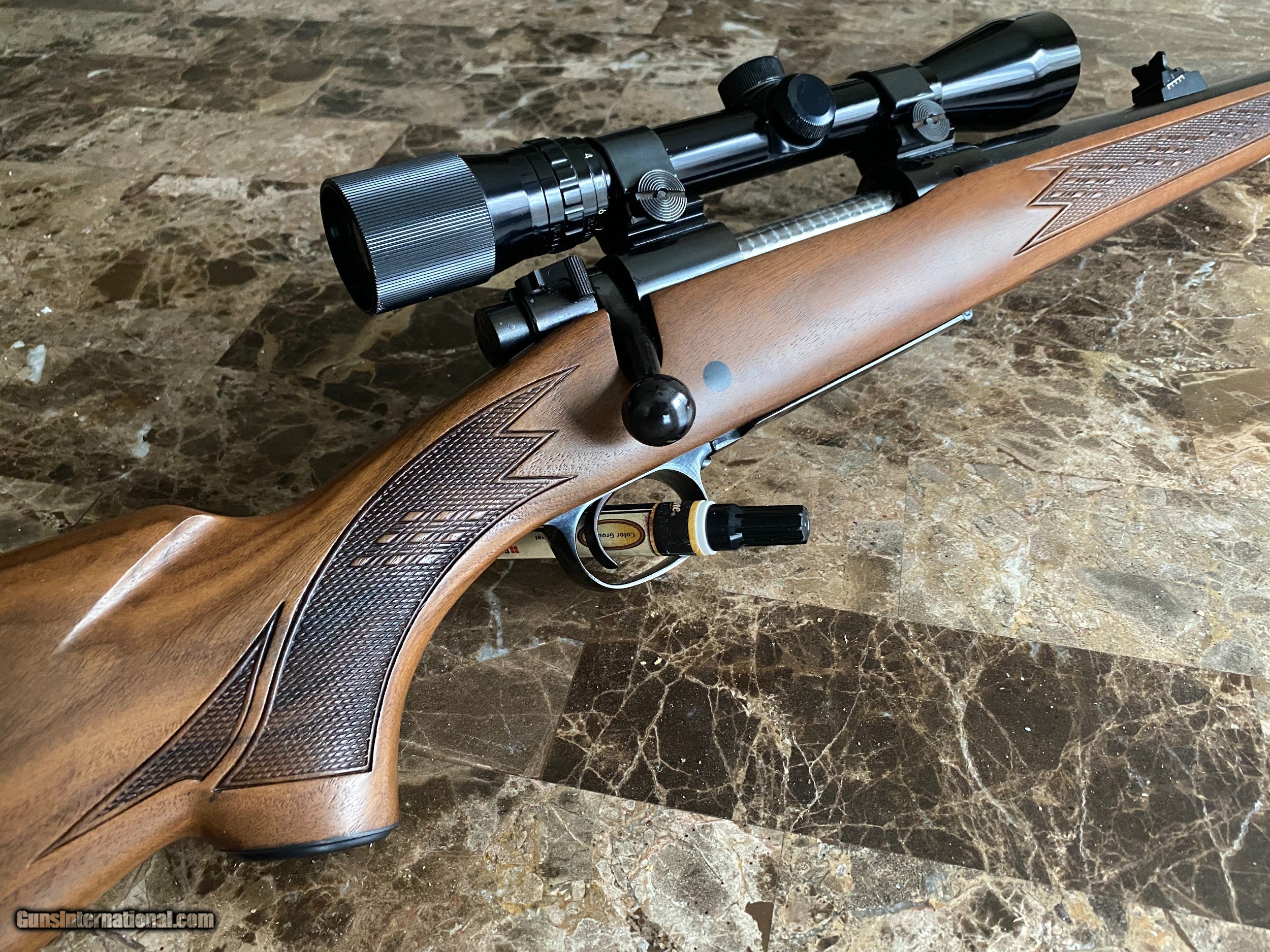1968 Winchester Model 70 in 3006 w. period scope and hard case
