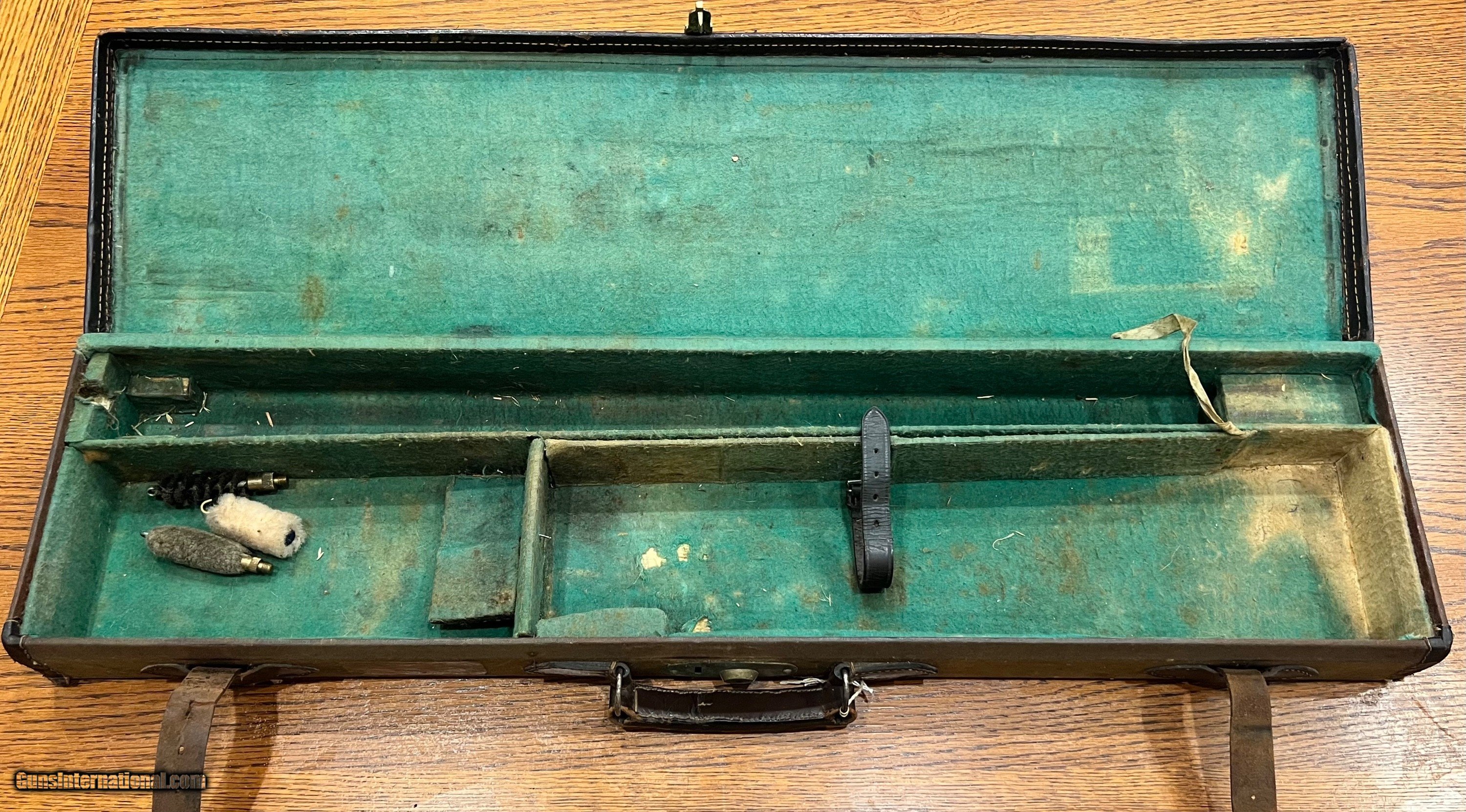 ENGLISH CANVAS & LEATHER 12GA GUN CASE FOR UP TO 32 1/2” BARRELS