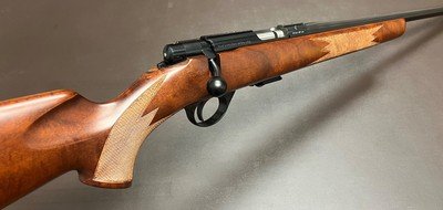 ANSCHUTZ MODEL 1717 D CLASSIC 17 HMR TARGET RIFLE 23” BULL BARREL WELL FIGURED STOCK EXCELLENT AS NEW CONDITION BUILT IN 2002