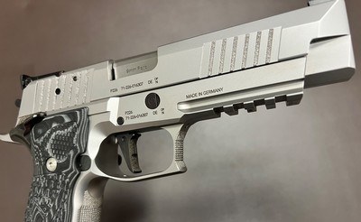 SIG SAUER P226 X5 SUPERMATCH 9MM 5” BARREL GERMAN MADE MASTERSHOP PISTOL EXCELLENT AS NEW WITH CASE & TEST TARGET NO LONGER IN PRODUCTION - Image 4 of 6