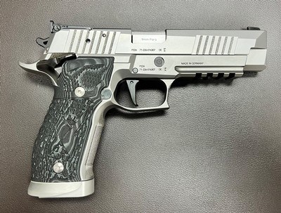 SIG SAUER P226 X5 SUPERMATCH 9MM 5” BARREL GERMAN MADE MASTERSHOP PISTOL EXCELLENT AS NEW WITH CASE & TEST TARGET NO LONGER IN PRODUCTION - Image 3 of 6