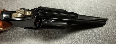 S&W MODEL 37 CHIEFS SPECIAL AIRWEIGHT 38 SPECIAL 3” BARREL EXCELLENT/NEW IN BOX BUILT IN 1982 - Image 5 of 7