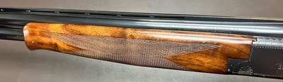 SCARCE BROWNING B125 SUPERLIGHT 20GA 26” IC/M ENGRAVED BY AUGUSTE POES STUNNING WOOD 5LBS 13OZ CLASSIC O/U UPLAND GUN - Image 9 of 22