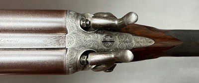 BOSS & CO 12 BORE HAMMERGUN 29 3/4” CYL/IC FINE DAMASCUS BARRELS NICLEY FIGURED WOOD WITH IDEAL MODERN DIMENSIONS CASED ORIGINALLY BUILT IN 1862 - Image 4 of 23