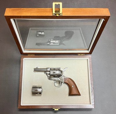 PRESENTATION CASED 3RD GEN COLT SAA SHERIFFS MODEL DUAL CYLINDER .44 SPECIAL/.44-40 UNFIRED AS NEW CONDITION - Image 11 of 11