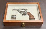 PRESENTATION CASED 3RD GEN COLT SAA SHERIFFS MODEL DUAL CYLINDER .44 SPECIAL/.44-40 UNFIRED AS NEW CONDITION - Image 10 of 11