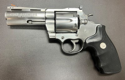 COLT ANACONDA .44 MAGNUM 4” BARREL BLUE COLT CASE WITH ALL PAPERWORK BUILT IN 1992 - Image 2 of 9