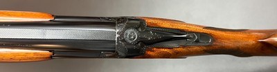 BROWNING SUPERPOSED LIGHTNING TRAP 12GA 30” M/F IVORY BEADS FIGURED ROUND KNOB LONG TANG STOCK EXCELLENT CONDITION RARE CONFIGURATION BUILT IN 1959 - Image 3 of 20