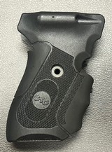 SIG SAUER P239 CRIMSON TRACE LASER GRIPS EXCELLENT WORKING CONDITION - Image 1 of 4