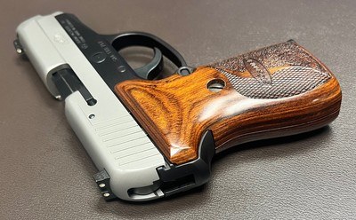 SIG SAUER P239 SAS CUSTOM SHOP THREE BARREL SET .40 S&W/9 MM/.357 SIG TWO MAGAZINES FOR EACH CALIBER DAK TRIGGER ORIGINAL BOX WITH ALL ACCESSORIES - Image 6 of 8