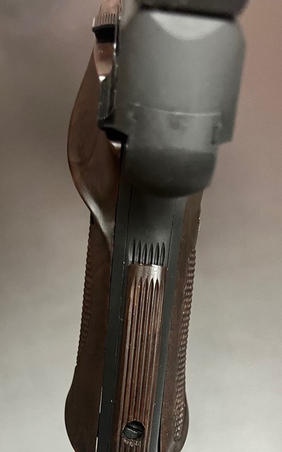COLT WOODSMAN SECOND SERIES MATCH TARGET .22LR 6” BARREL COLT WOOD CHECKERED GRIPS WITH ADAPTER PRISTINE ORIGINAL CONDITION BUILT IN 1954 - Image 5 of 10