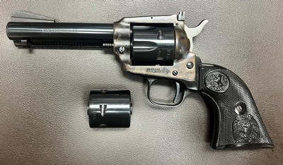 COLT NEW FRONTIER .22LR/.22MAG DUAL CYLINDERS 4 3/4” BARREL CASE COLORED FRAME EXCELLENT AS NEW CONDITION BUILT IN 1976 - Image 2 of 7