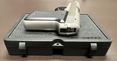 RARE AMT BACKUP LARGE FRAME 9MM (9X19) PISTOL 6+1 CAPACITY EXCELLENT CONDITION WITH BOX & TWO MAGAZINES - Image 5 of 7