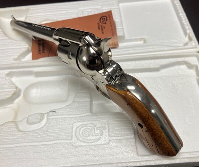 COLT SAA 45 COLT NICKEL PLATED MODEL #P1876 EXCELLENT ORIGINAL NIB CONDITION BUILT IN 1977 - Image 3 of 8