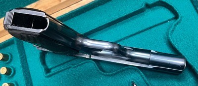 COLT 1908 .380 ACP FRENCH FITTED PRESENTATION CASE EXTRA THREADED BARREL FINE ORIGINAL CONDITION BUILT IN 1924 - Image 4 of 10