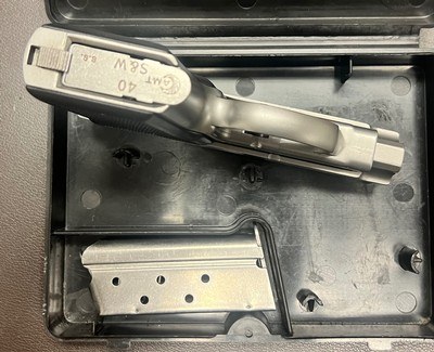 AMT BACKUP LARGE FRAME 40 S&W DAO TWO ORIGINAL MAGAZINES EXCELLENT CONDITION ORIGINAL BOX RARE PISTOL - Image 4 of 7