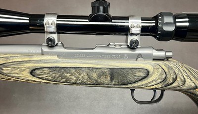 RARE RUGER 77/17 ALL WEATHER .17 MACH 2 20” HEAVY BARREL BUSHNELL 6-18x40 SCOPE LAMINATE STOCK EXCELLENT CONDITION SCARCE CONFIGURATION BUILT IN 2006 - Image 4 of 17