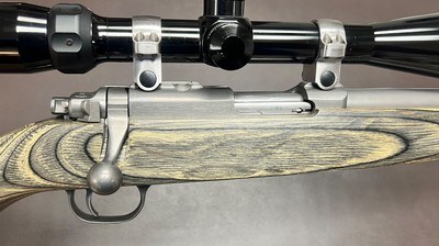 RARE RUGER 77/17 ALL WEATHER .17 MACH 2 20” HEAVY BARREL BUSHNELL 6-18x40 SCOPE LAMINATE STOCK EXCELLENT CONDITION SCARCE CONFIGURATION BUILT IN 2006 - Image 3 of 17