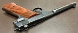 HI-STANDARD MODEL H-D MILITARY .22LR PISTOL 6.7” HEAVY BARREL TWO TEN ROUND MAGAZINES CLASSIC RIMFIRE TARGET PISTOL BUILT IN 1946 - Image 6 of 8