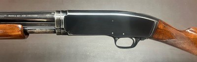 POST WW2 WINCHESTER MODEL 42 .410 SKEET 28” SOLID RIB FIGURED STRAIGHT GRIP STOCK FINE ORIGINAL CONDITION SCARCE CONFIGURATION BUILT IN 1953 - Image 4 of 21