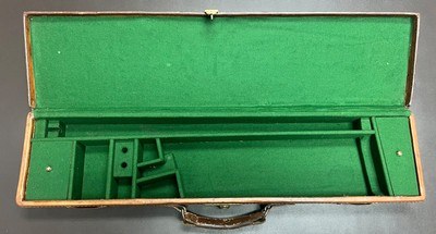 ENGLISH LEATHER ROOK RIFLE/.410 CASE FITTED FOR 26 1/4” BARRELS VERY NICE CONDITION HARD TO FIND CASE - Image 1 of 3