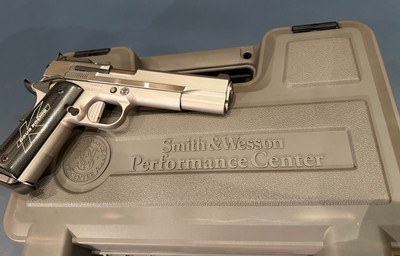 Smith and Wesson Doug Koenig 1911 .38 Super - Image 4 of 6