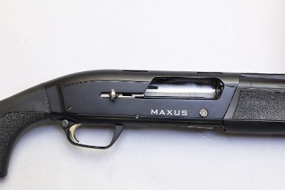 Browning Maxus 12 Ga Semi Auto - Excellent condition - Image 8 of 9