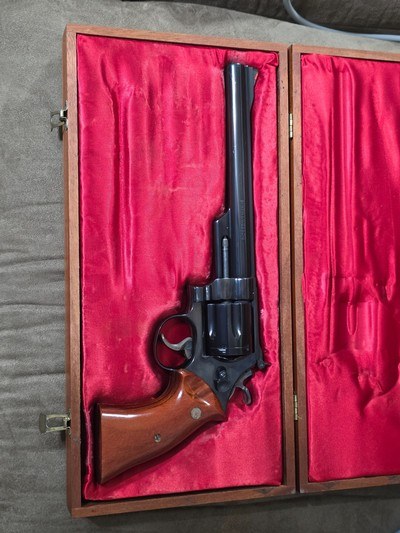 Smith&Wesson Model 29-2 in Presentation Box - Image 1 of 6