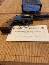 Mint Smith & Wesson model 15-4 .38 special with original box! - 4 of 8