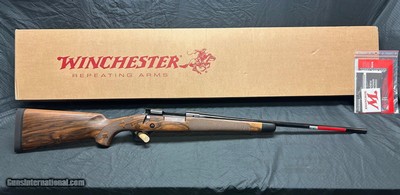 Winchester 70 Super Grade French Walnut AAA