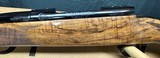 WEATHERBY MARK V DELUXE 300 WBY MAG - Image 6 of 14