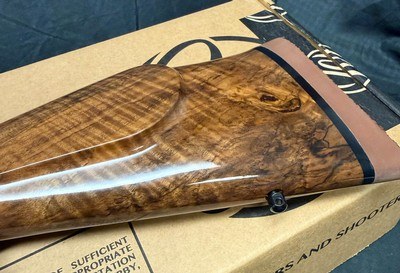 WEATHERBY MARK V DELUXE 300 WBY MAG - Image 12 of 14