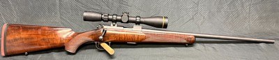 KIMBER CLASSIC 22LR WITH LEUPOLD 3-9-40 - Image 1 of 12